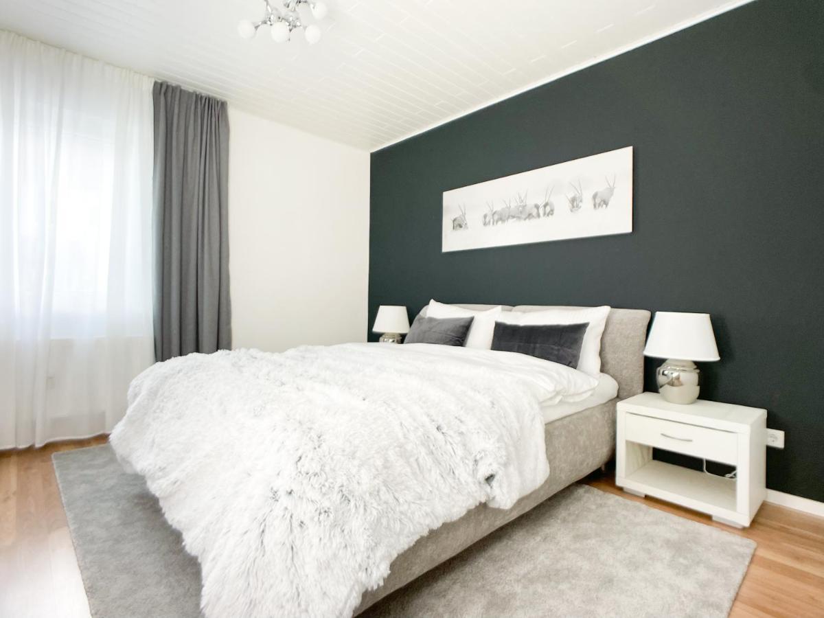 M-Style 01 Apartment Mit Terrasse Und Gasgrill, 24H Self-Check-In, Free Parking, Netflix Nuremberg Luaran gambar