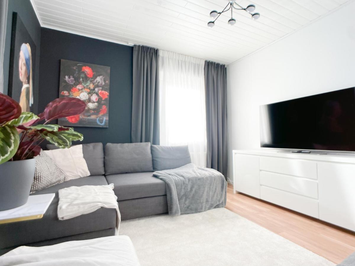 M-Style 01 Apartment Mit Terrasse Und Gasgrill, 24H Self-Check-In, Free Parking, Netflix Nuremberg Luaran gambar